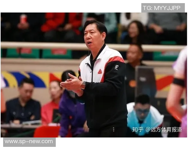 李芳专访：从排球新星到传奇教练的心路历程与成长故事