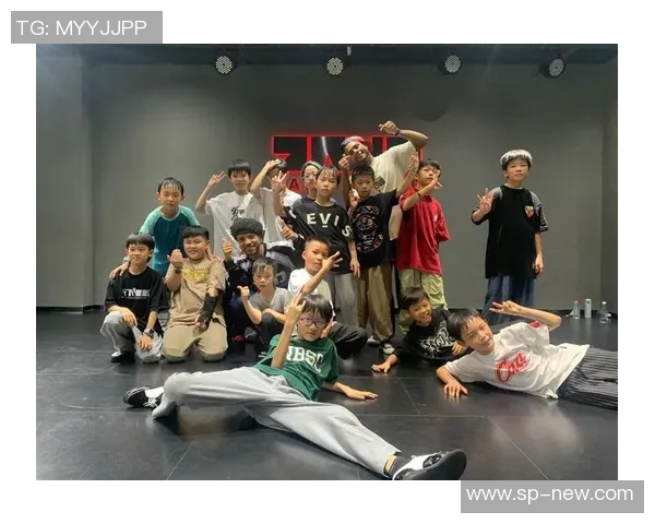 西安街舞队实力强劲荣登全国街舞状态排行榜第二名 西安街舞队实力强劲荣登全国街舞状态排行榜第二名