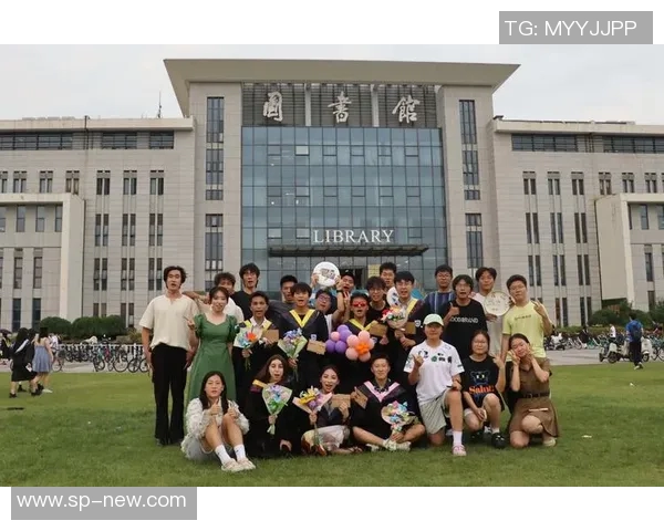 重庆飞盘队耐力训练揭秘:如何在飞盘运动中提升体能与竞技水平 重庆飞盘队耐力训练揭秘:如何在飞盘运动中提升体能与竞技水平