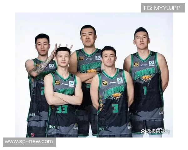 山东对阵新疆的精彩较量回顾及赛后分析