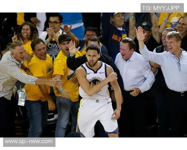 克莱汤普森：勇士队的三分射手与篮球传奇的崛起之路