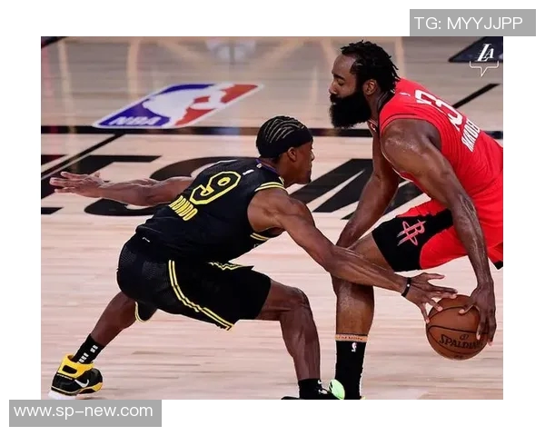 莱万领衔球队新征程展现超凡实力助力争冠之路