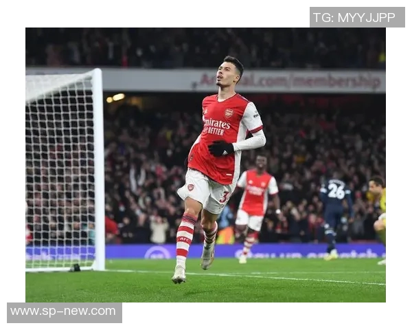 马丁内利的崛起之路：从青涩小将到足球明星的蜕变历程