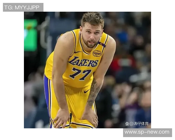 东契奇狂砍73分刷新现役得分纪录独行侠击败太阳终结其11连胜之路